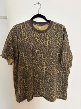 Woman Leopard Print Short Sleeve Tee - Brown